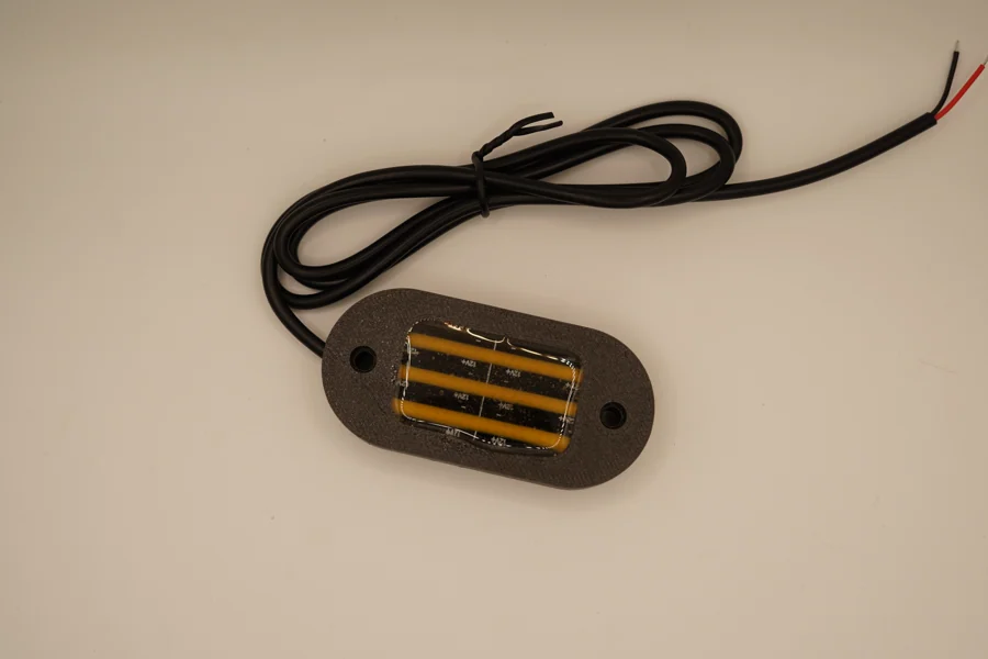 Vue d’ensemble du prototype Rocker Light, éteint.